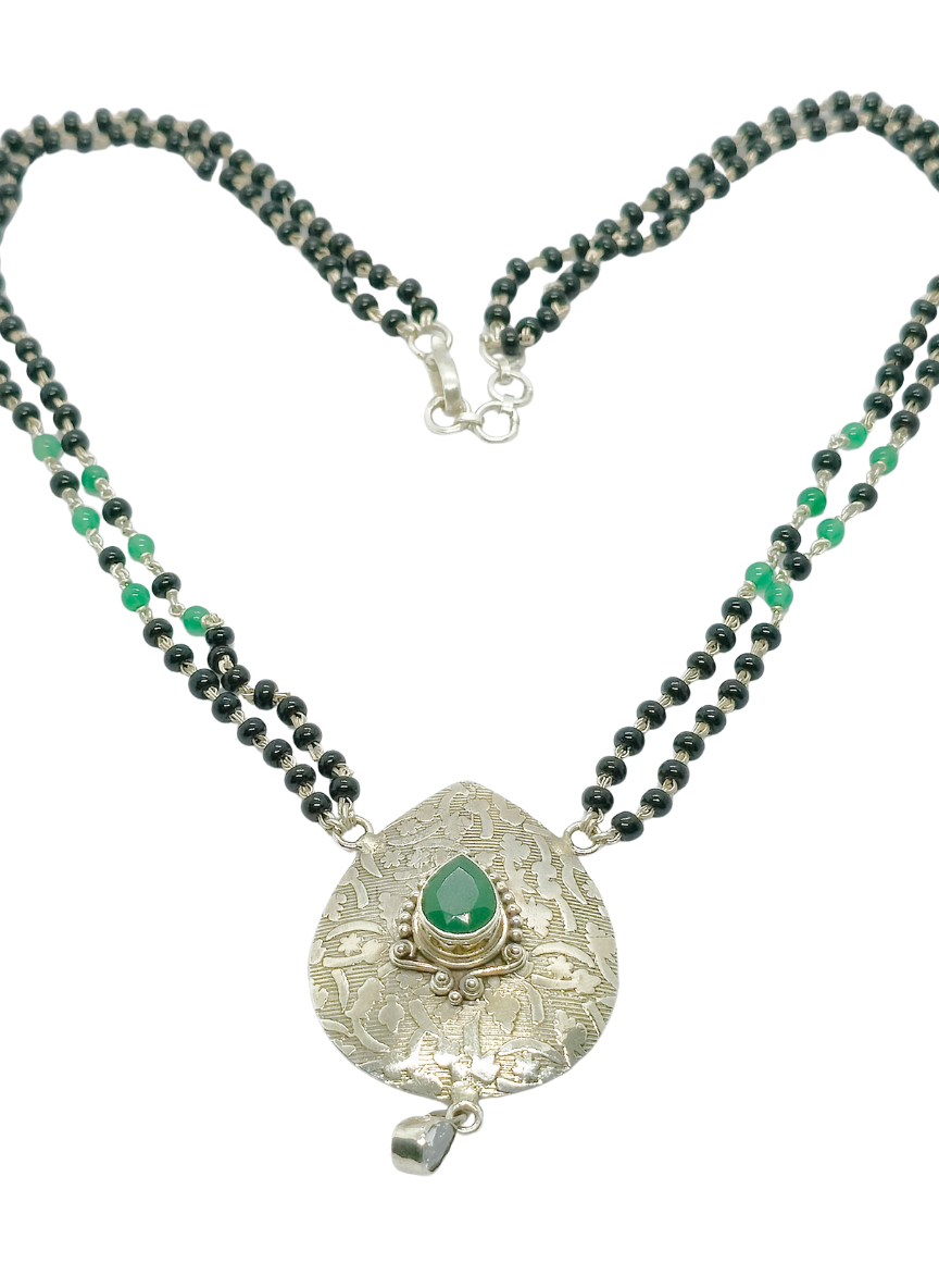 Aayat Emerald Bloom Silver Necklace