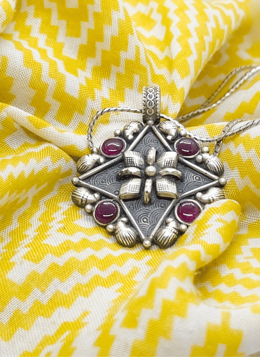 Aayat Tara Silver Pendant